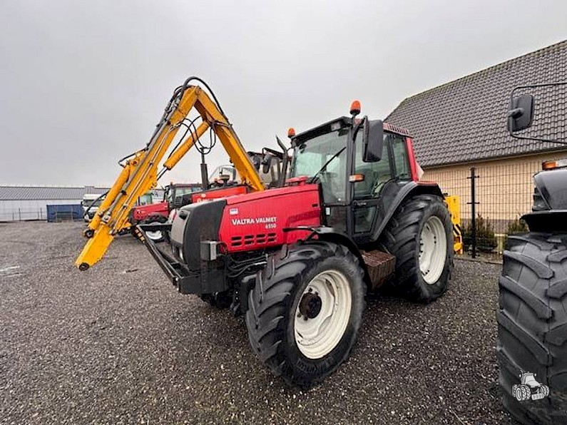 Valtra Valmet Met Herder Arm Trekkerweb