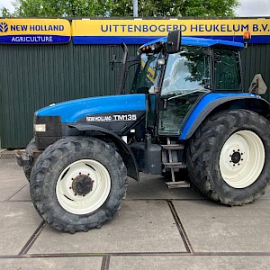 New Holland TM 135