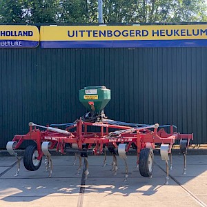 Kongskilde Vibroflex 4300 met Delimbe zaaibak