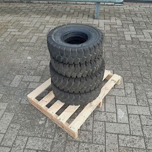 Dunlop SET HEFTRUCKWIELEN