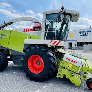 CLAAS Jaguar 900 Forager