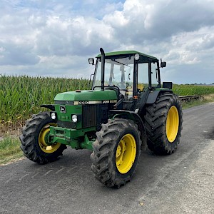 John Deere 2850 , 3000H