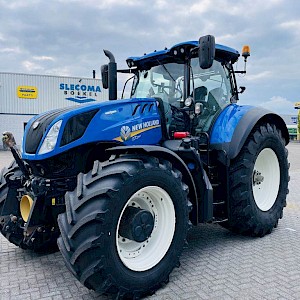 New Holland T7.290 HD Fronthitch  pto