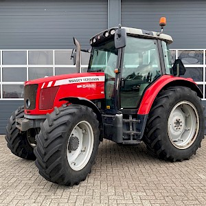 Massey Ferguson 5455 Dyna-4