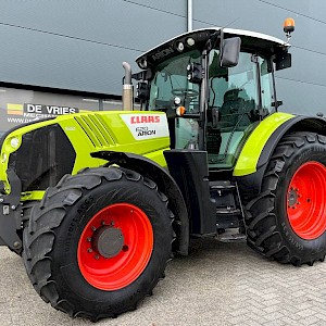 Claas Arion 620 CIS