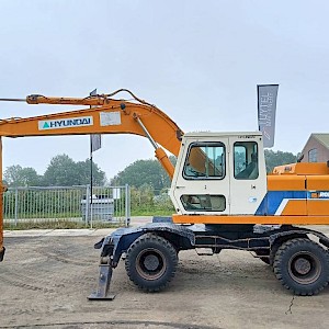 Hyundai Robex 200 W-2 bagger graafmachine mobil excavator