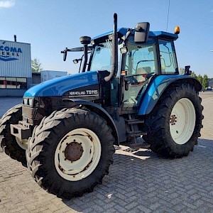 New Holland TS115