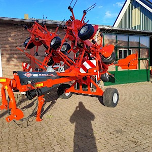 Zeer Mooie Kuhn GF 8712 T