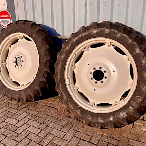 Michelin 12.4R36 Banden