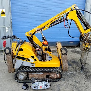 Brokk 90 demolition robot remote husqvarna digger bagger