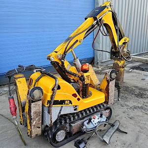 Brokk 90 rev E4 demolition remote controlled robot kraan