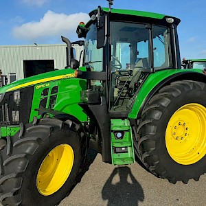 John Deere 6100M PQ