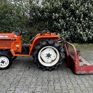 Kubota Bulltra B1-17