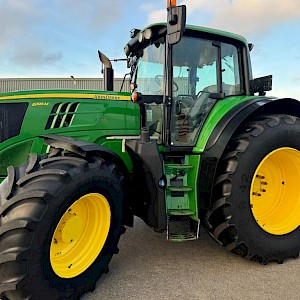 John Deere 6195M AT ready