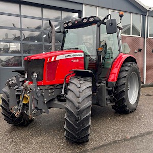 Massey Ferguson 5455 Dyna-4