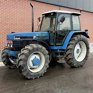 Ford 7840