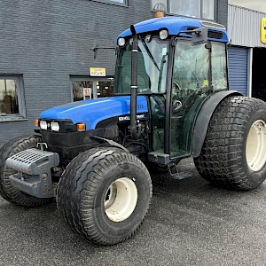 New Holland TN95F