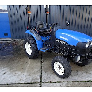 New Holland Compact trekker TC18D