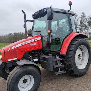 Massey Ferguson 5445 Dyna 4