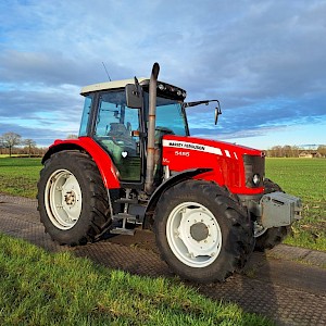 Massey Ferguson 5455 DYNA-4