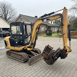 Caterpillar 302.5 minigraver rups CAT