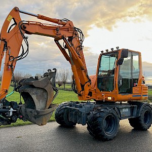 Takeuchi TB295W Wielkraan mobiele graafmachine