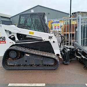 Bobcat T250 skid steer schranklader rupslader tracked