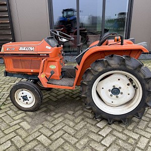 Kubota BULTRA B1-17 met NL kenteken