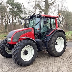 Valtra N121