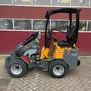 Giant G1200 kniklader shovel mini loader