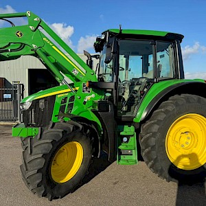 John Deere 6120M AP