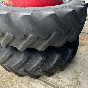 wielen banden dubbellucht Goodyear  maat 18.4R38