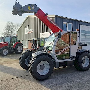 Massey Ferguson TH.7038