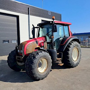 Valtra N82 N82