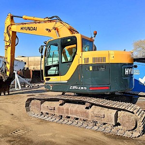 Hyundai Robex 235 LCR-9 rups graafmachine excavator bagger