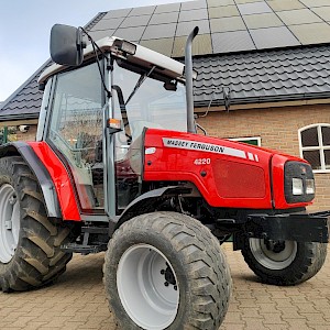 Massey Ferguson 4220