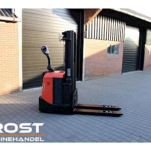 BT spe125 stapelaar elektrische triplex freelift