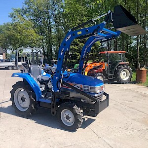 Iseki Geas 23 met voorlader