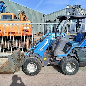 Multione 6.3 SD minishovel loader lader 4x4 uitschuifmast