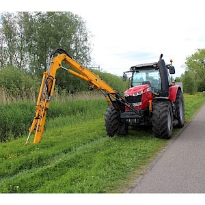 Massey Ferguson 6616 met Herder Grenadier MBK513LSH
