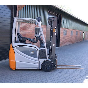 Still RX20 16 triplex freelift sideshift