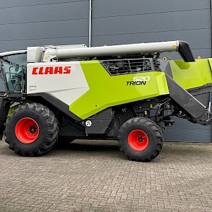 CLAAS Trion 520