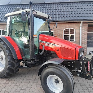 Massey Ferguson 4325