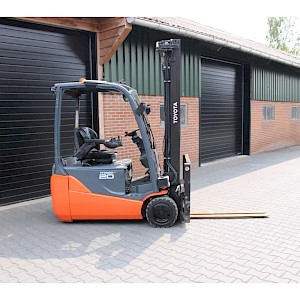 Toyota 8fbe20t heftruck elektrische triplex lepelversteling sidesift