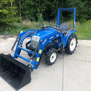 Iseki Sial17 met voorlader