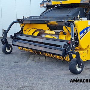New Holland 300FP pick-up