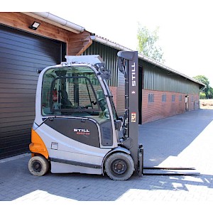 Still RX60-25 heftruck elektrische accu 96% triplex sideshift