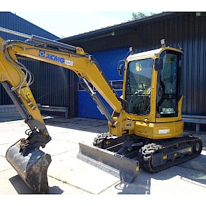 XCMG XE35E Weinig uren