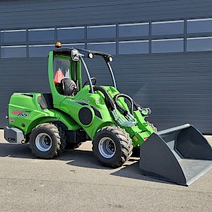 Avant 755i TDL+ Mini-shovel
