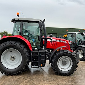 Massey Ferguson 6713S